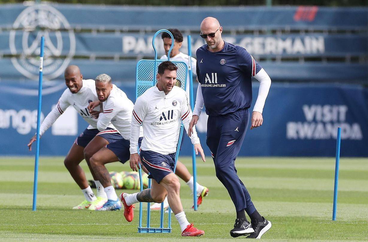 6月2日：超越梅西和姆巴佩！恩里克天价续约巴黎，主帅薪资成足坛最高天花板？